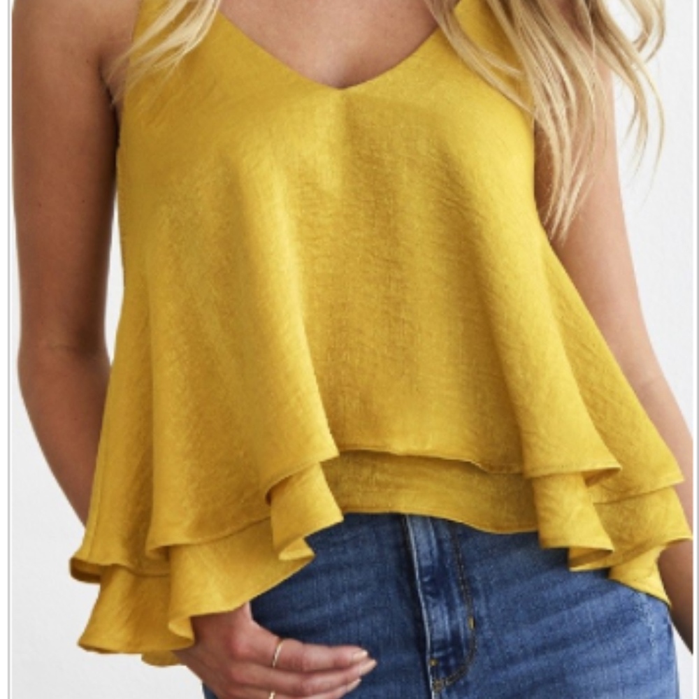 Noa Elle Gold layered Lexi top! - Picture 5 of 6